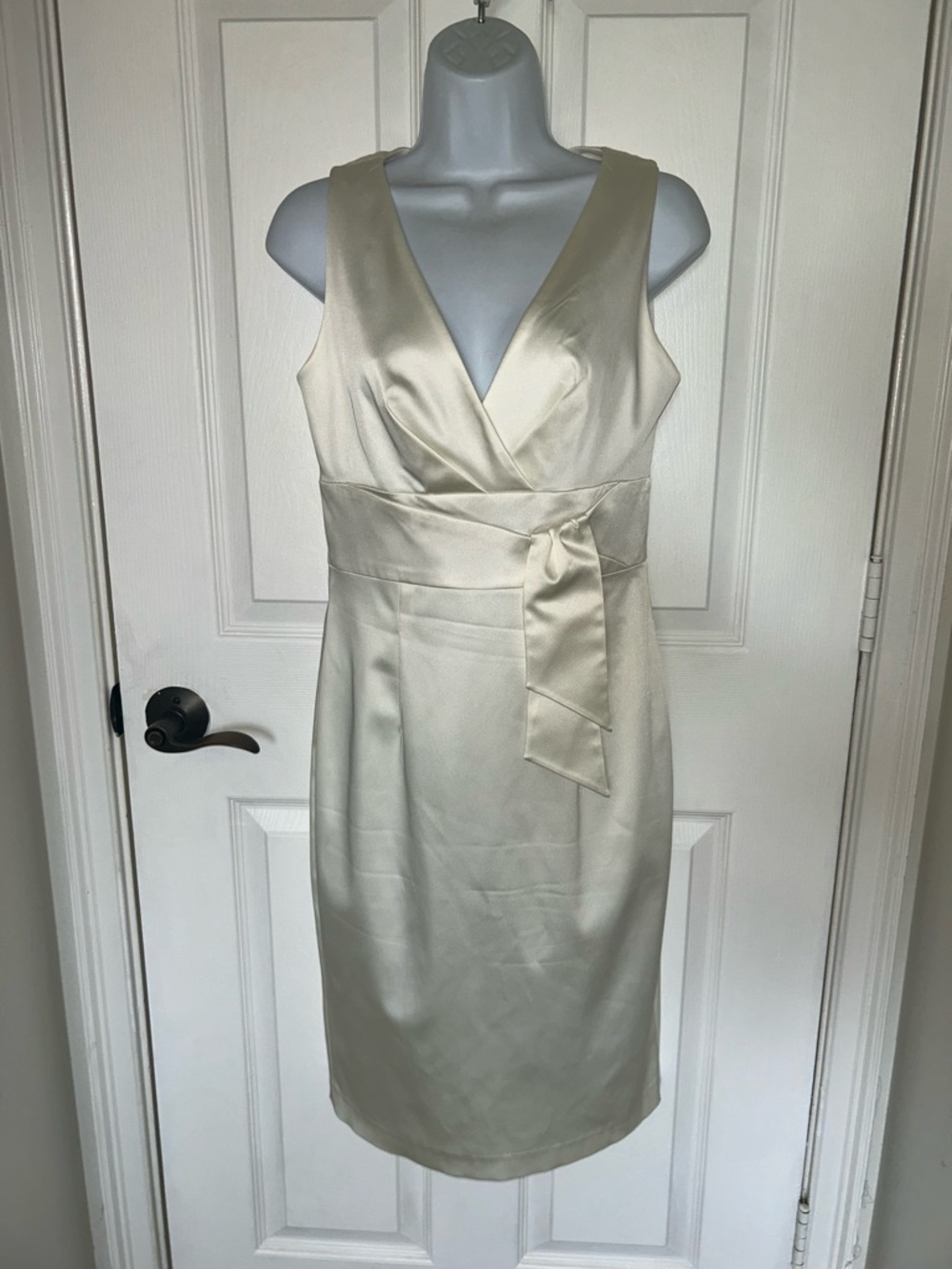 Kay Unger NY Ivory Satin Wrap Dress Size 8 Cocktail Wedding Guest - Picture 2 of 8